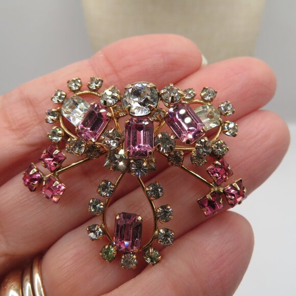 Vintage DeCurtis Pink Clear Rhinestone 12KGF Gold Tone Brooch Pendant - Picture 3 of 10